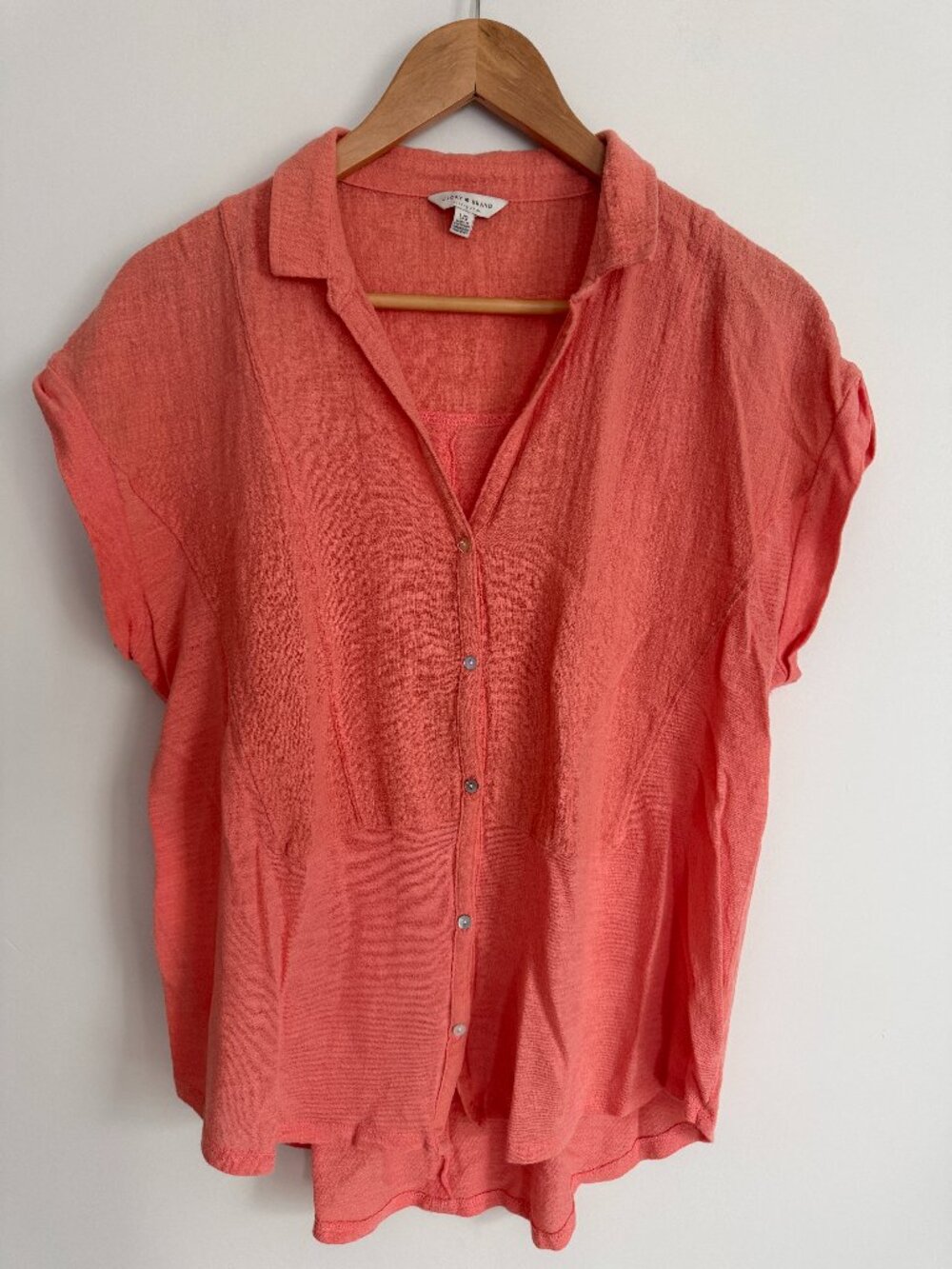 Lucky Brand Women Coral Short Sleeve Relaxed Fit Collared V Neck Blouse Size L